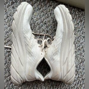 Eggnog Hoka Clifton 8 Sneakers - 7.5B